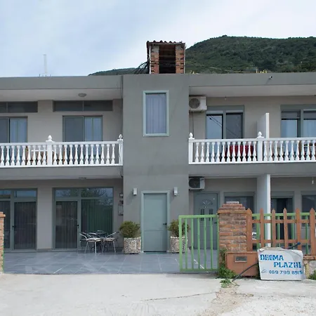 Lori Alban Appartement *